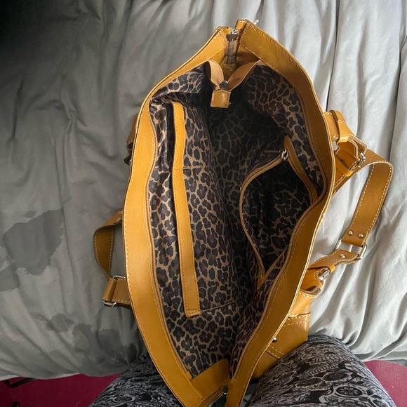 Robert Pietri monogramed handbag NWOT - Picture 11 of 12